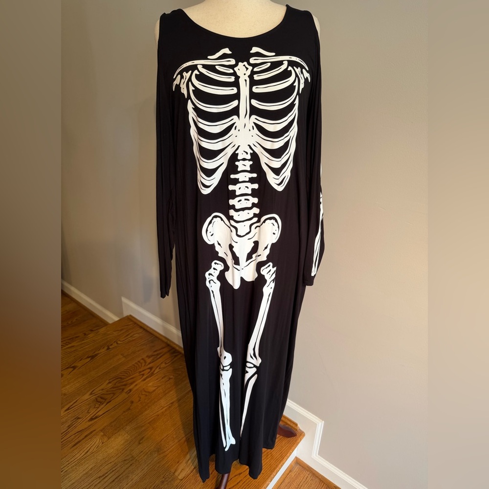 NWT Torrid Skeleton Supersoft Cold Shoulder Maxi Dress - Torrid Size 4 (26, 4X) - Picture 2 of 16